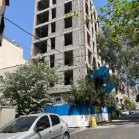 فروشنده خانم( شرکت ساختمانی)