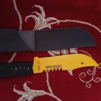 چاقو طلایی تیز