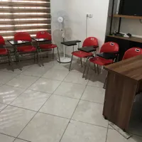 اجاره کلاس آموزشی ساعتی|اجارهٔ کوتاه‌مدت دفتر کار و فضای آموزشی|تهران, میدان انقلاب|دیوار