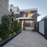 شاهکار-معماری-ویلای-تریبلکس-لوکس-با-سند-تک-برگ