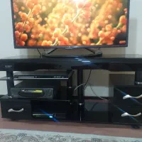میز تلویزیون شیشه مشکی