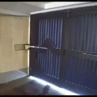 تراکت پخش کن و لیبل زن
