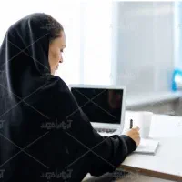 منشی خانم با روابط عمومی بالا