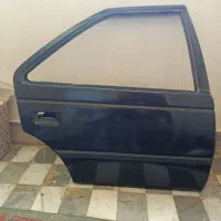 در عقب سمت راننده ۴۰۵.