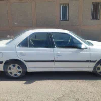 ماشین پارس سفید