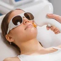 اپراتور لیزر مو پیراپزشک