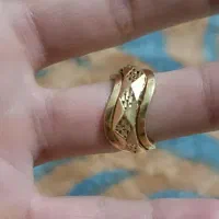 انگشتر طلا به وزن 2/540  8درصد بالای تابلو فروشی