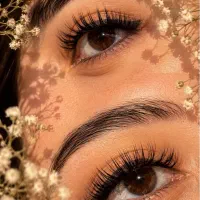 اکستنشن مژه ظریف، طبیعی و متناسب با فرم چشم
