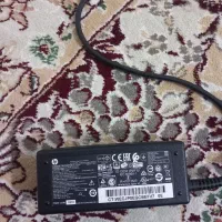 یک عدد شارژر لبتاب hp و یک عدد موس به فروش میرسد