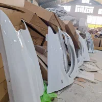 گلگیر  کاپوت پراید سفید
