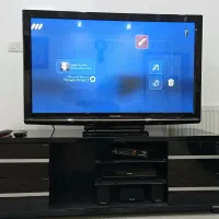 تلوزیون و میز تلوزیون