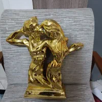 مجسمه پلی استر با روکش ورق طلا