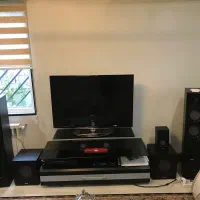 سیستم صوتی مارشال و میز تلویزیون