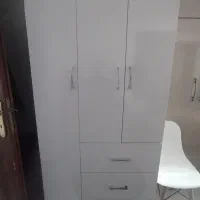 کمد بزرگ لباس تازه و بدون ایراد