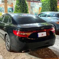 آزرا گرنجور۲۰۱۱،گذرموقت