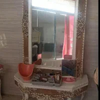آینه و کنسول صندلی انتظار و اصلاح تخت مژه