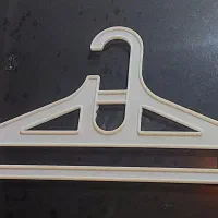 چوب لباسی جنس خوب