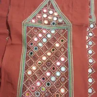 آیینه و موسوم میدوزم