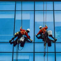راپل کار در ارتفاع نماشوی نماشویی با طناب رولپلاک
