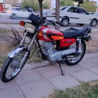 موتور 125 هیرمند پلاک ملی 89 با بیمه