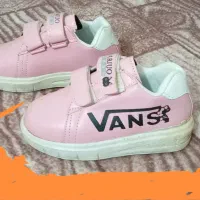 کفش بچه‌گانه