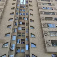 منشی خانم در دفتر املاک