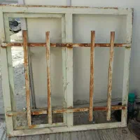 شیشه پنجره آهنی
