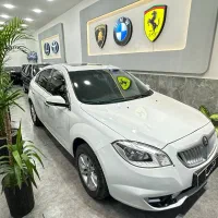 برلیانس ۳۳۰موتوربزرگ