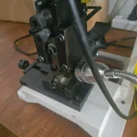 کارگر خانم ، مونتاژ قطعات و لحیم کاری