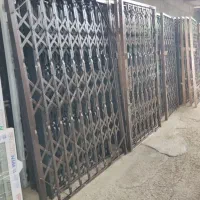 محافظ درب آکاردئونی حفاظ پنجره های دوجداره توری