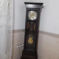 ساعت دیواری ایستاده