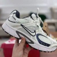 نایکی v5k موجود در آبدانان