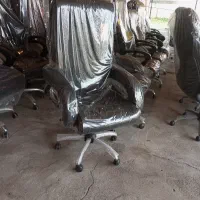 صندلی چرخان مدیریتی دسته پفکی
