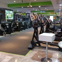 منشی باشگاه بدنسازی