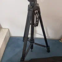 سه پایه دوربین