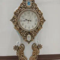 ساعت دیواری شیک وزیباسفیدطلایی