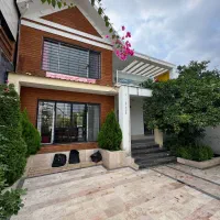 ویلای-300-متری-دوبلکس-نما-مدرن-شیک-و-جذاب