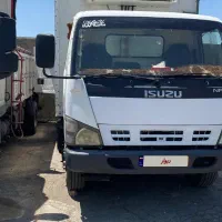 کامیونت ایسوزو ۶ تن مدل ۸۸ یخچالی