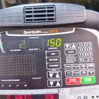 منشی باشگاه بدنسازی