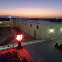 دامداری و خانه باغ