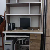میز کامپیوتر با کتابخانه +دو عدد صندلی اپن