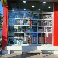 فروشنده خانم