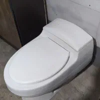 توالت فرنگی در حد نو