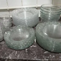تعدادی ظرف دست دوم