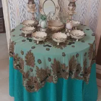 میز گرد با هفت سین