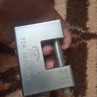 قفل و زنجیر دونه درشت در حد نو