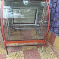 ویترین و زیر ترازو