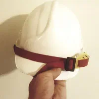 کلاه ایمنی ولباس کار