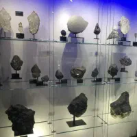 خرید و فروش شهاب سنگ