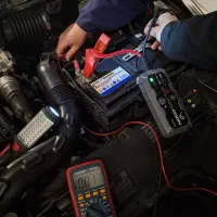 باطری سازی و برق خودرو(سیار، در محل، در مغازه)